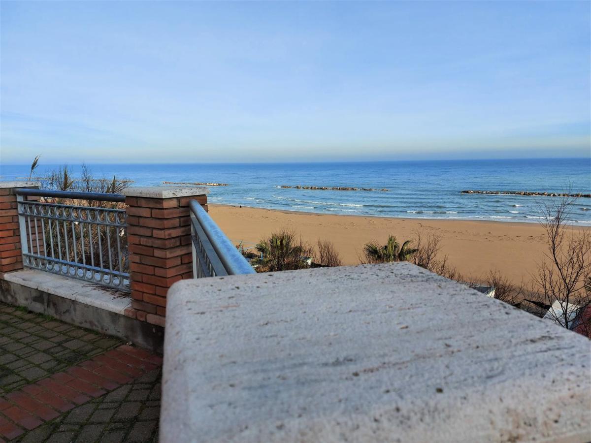 I Tre Marchi Rooms Camera Sabbia Termoli Exterior foto
